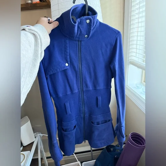 Lululemon Full Metal Jacket Sz 6 - Picture 1 of 8